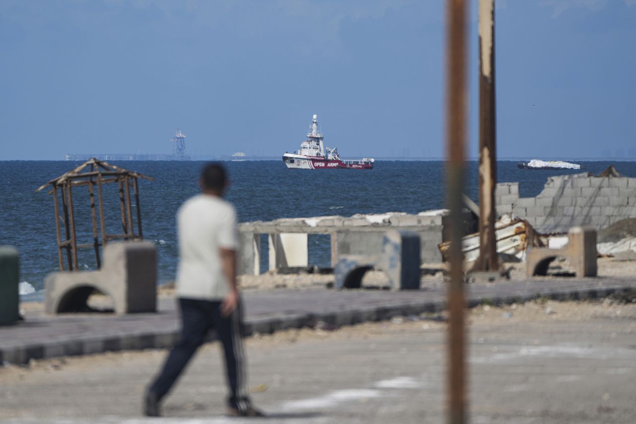 Emergency: Aid Ship Headed To Gaza Under Attack Near Malta Coast Emergency: Aid Ship Headed To Gaza Under Attack Near Malta Coast