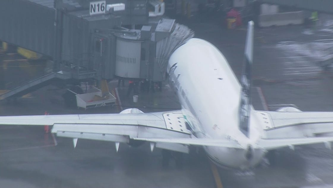 Emergency Landing In Seattle: Tokyo Flight Passenger Safety Incident Emergency Landing In Seattle: Tokyo Flight Passenger Safety Incident