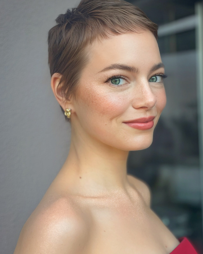 Emma Stone's Popcorn Butt Lift Dress: SNL Red Carpet Look Sparks Online Frenzy Emma Stone's Popcorn Butt Lift Dress: SNL Red Carpet Look Sparks Online Frenzy