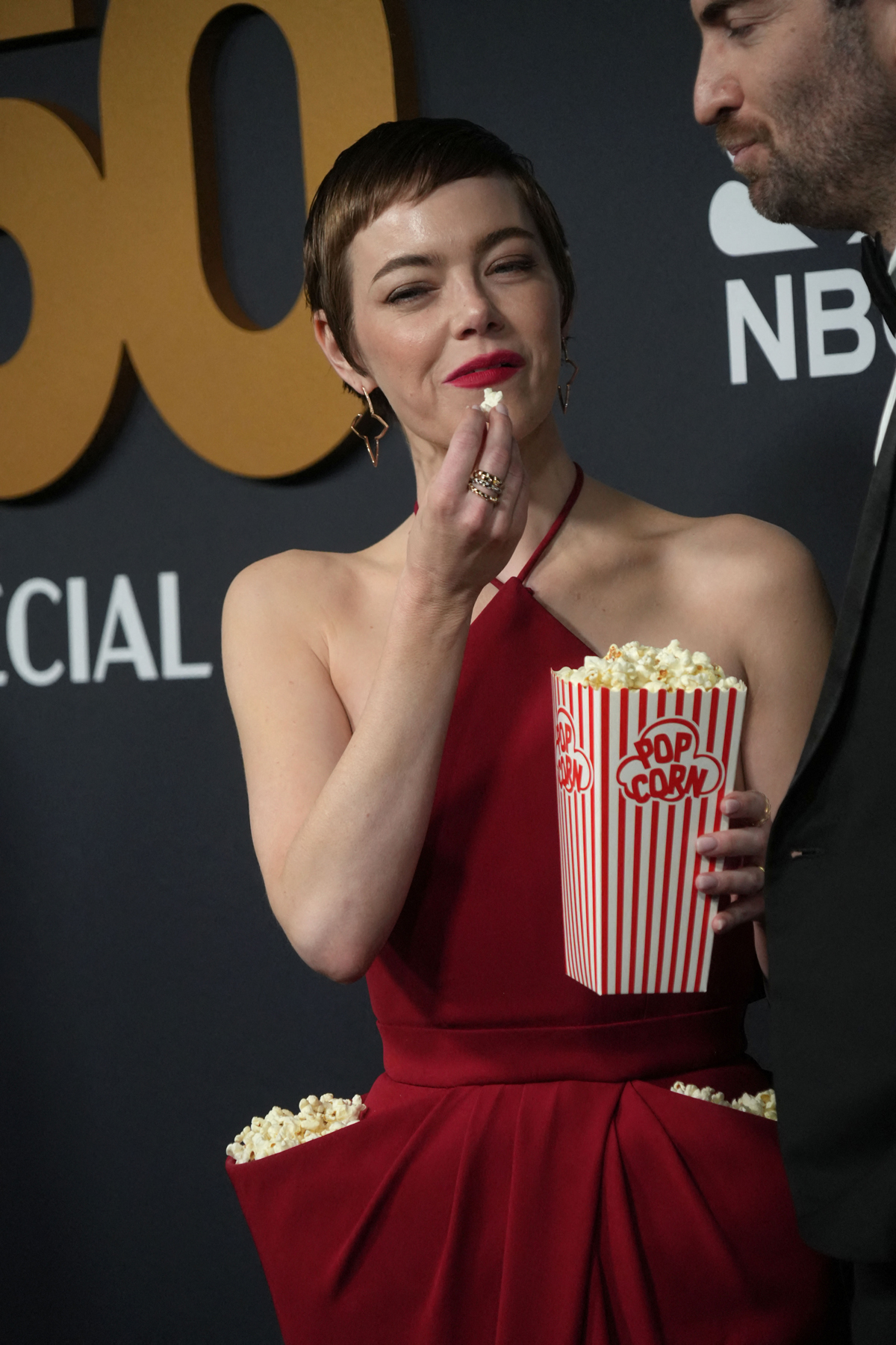 Emma Stone's Quirky SNL Dress: A Emma Stone's Quirky SNL Dress: A