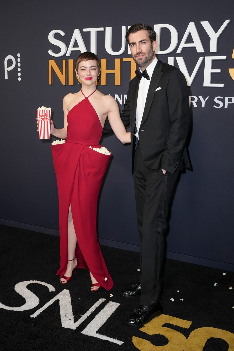 Emma Stone's Stunning Popcorn Dress At SNL's 50th Anniversary Emma Stone's Stunning Popcorn Dress At SNL's 50th Anniversary