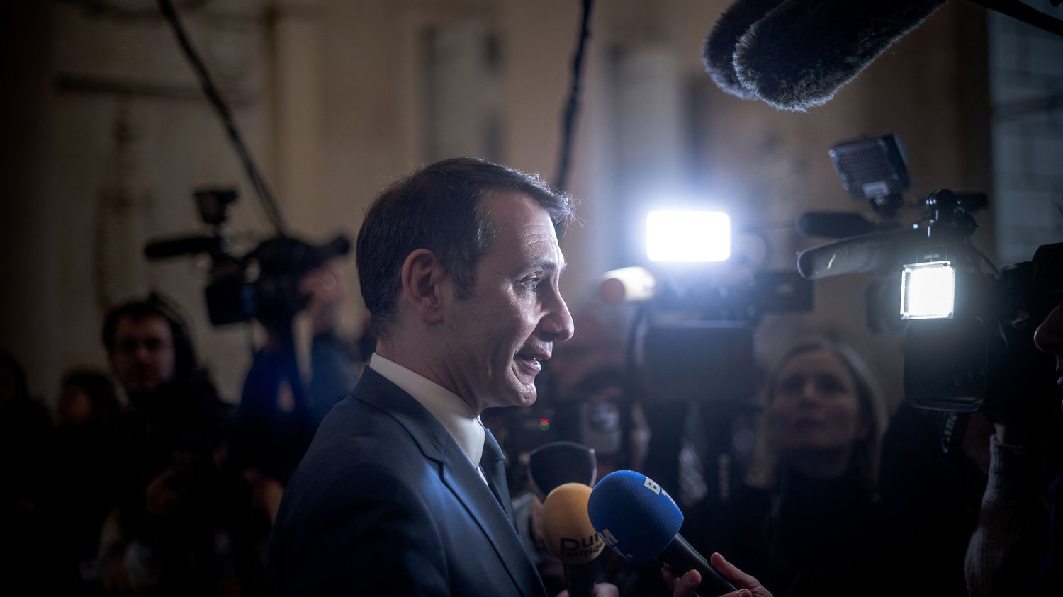 Europe 1 : Le Week-end Avec Aurélien Véron Et Laurent Jacobelli Europe 1 : Le Week-end Avec Aurélien Véron Et Laurent Jacobelli