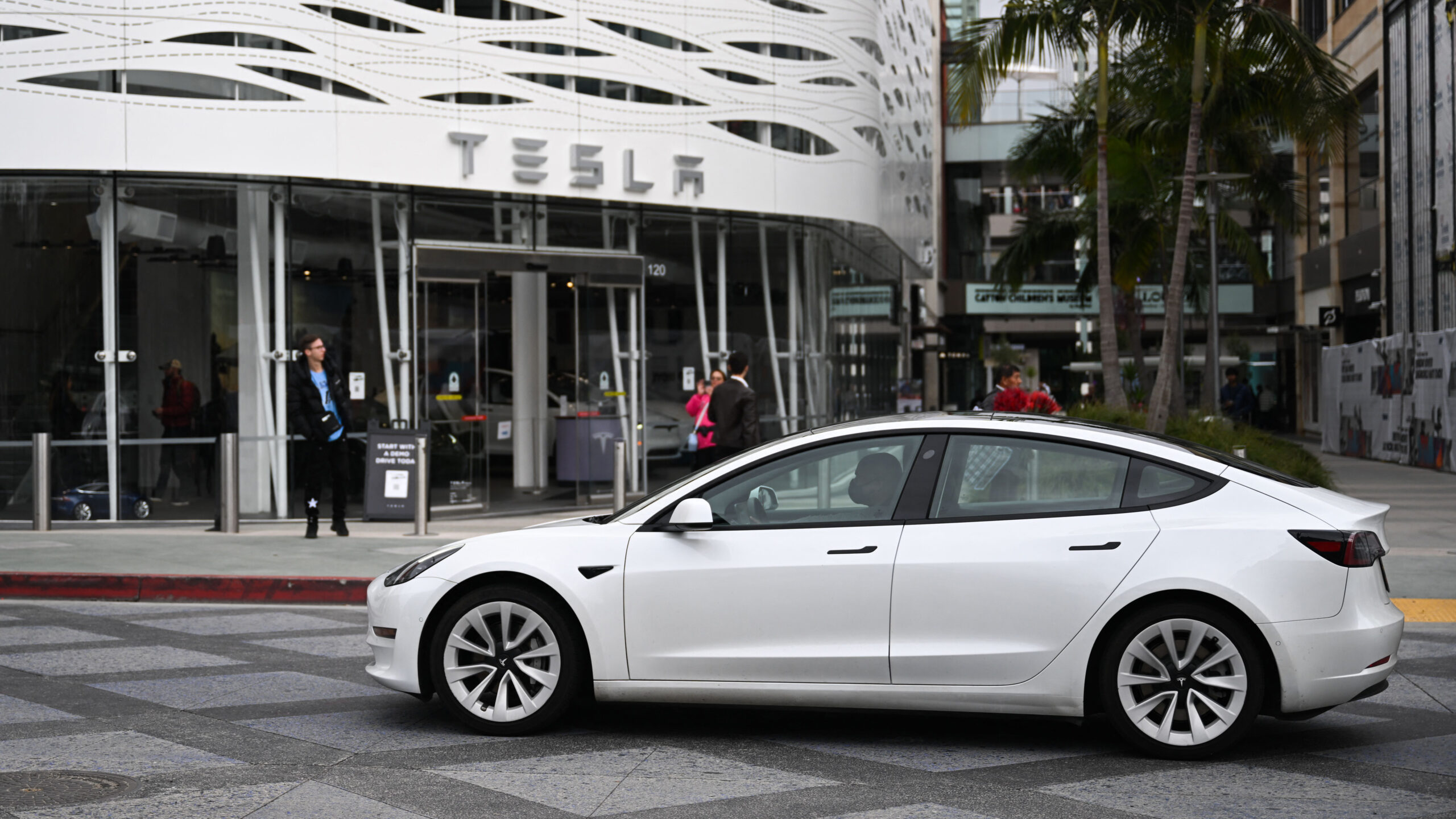 EV Mandate Faces Renewed Pushback From Car Dealerships EV Mandate Faces Renewed Pushback From Car Dealerships