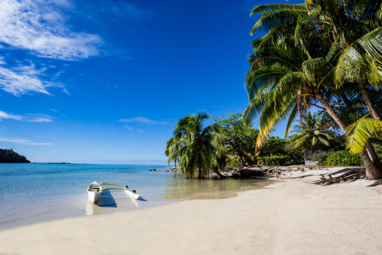 Experience The Beauty Of Little Tahiti Beach In Italy Experience The Beauty Of Little Tahiti Beach In Italy