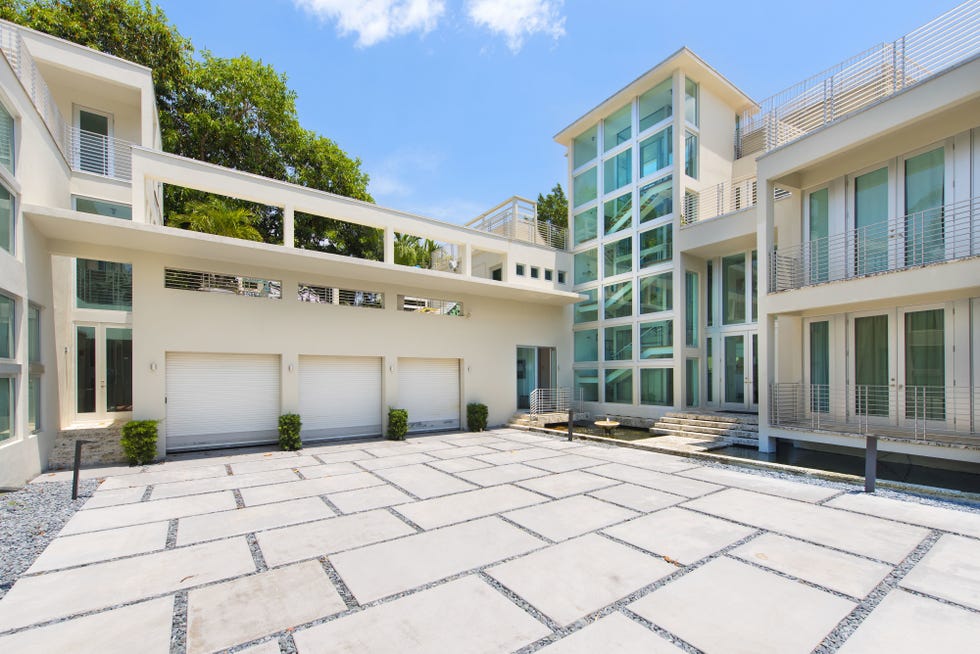 Exploring The Luxurious Homes Featured On MTV Cribs Exploring The Luxurious Homes Featured On MTV Cribs