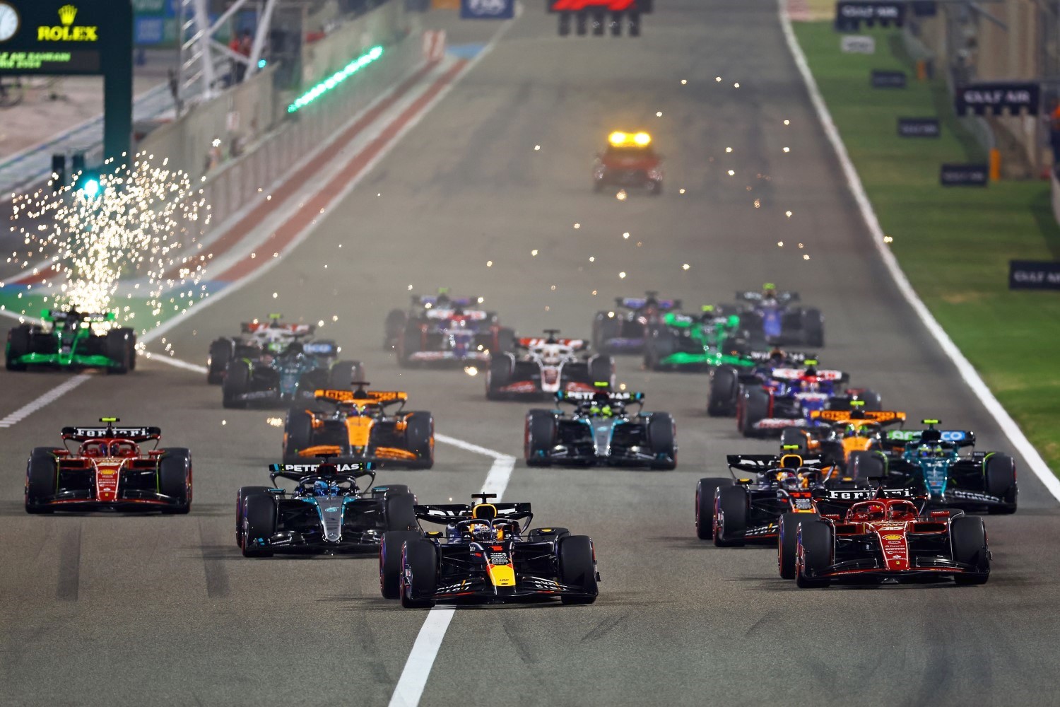 F1 Bahrain: Piastri's Dominant Pole Performance F1 Bahrain: Piastri's Dominant Pole Performance