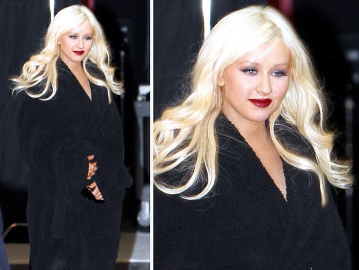 Fans Accuse Christina Aguilera Of Excessive Photoshopping In Recent Images Fans Accuse Christina Aguilera Of Excessive Photoshopping In Recent Images