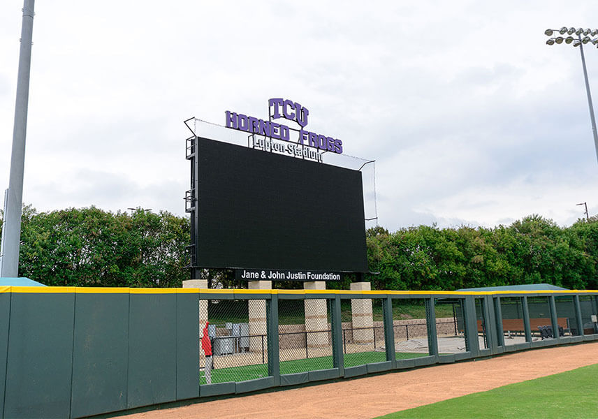 Fan's Fall At Cubs-Pirates Game: Hospitalized After Outfield Wall Incident Fan's Fall At Cubs-Pirates Game: Hospitalized After Outfield Wall Incident