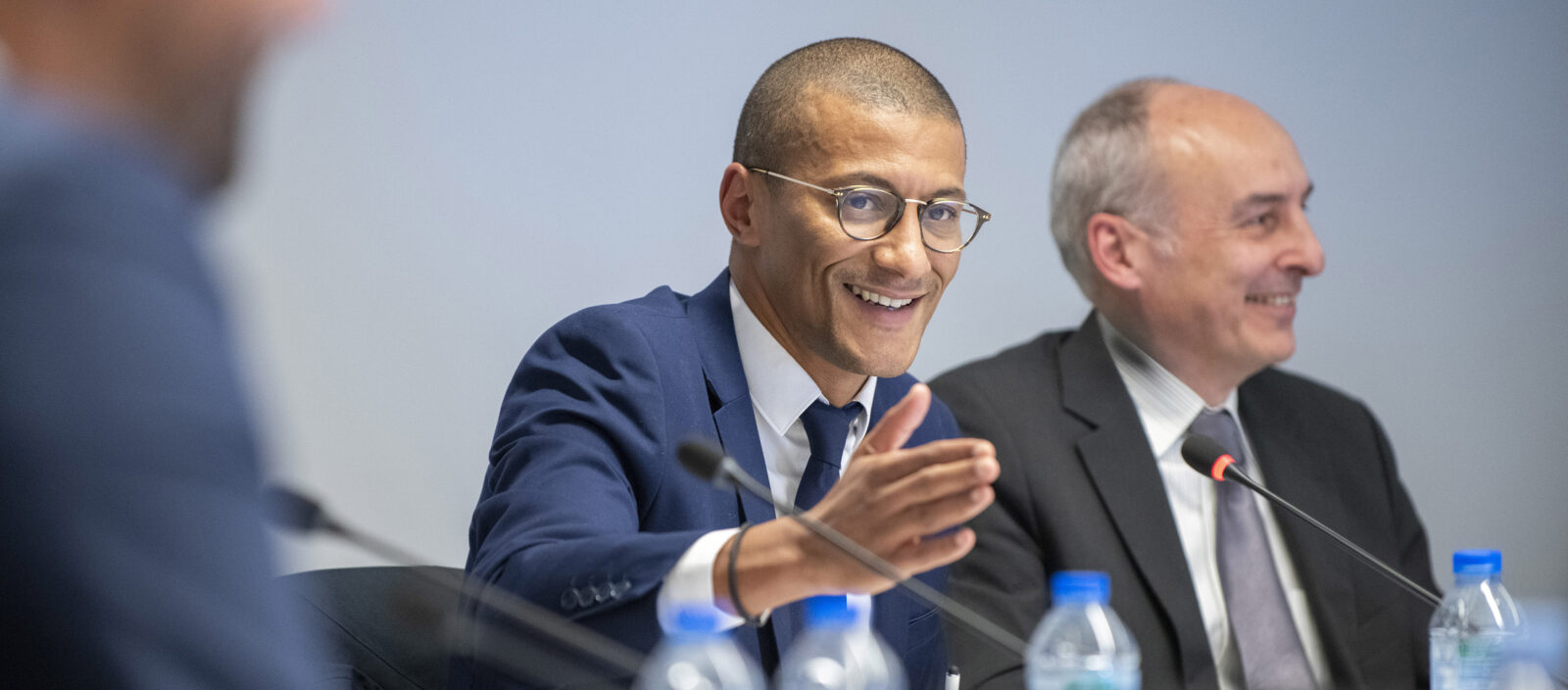 Faure Vs Bouamrane : La Dureté Du Match Pour La Primaire Du PS Faure Vs Bouamrane : La Dureté Du Match Pour La Primaire Du PS