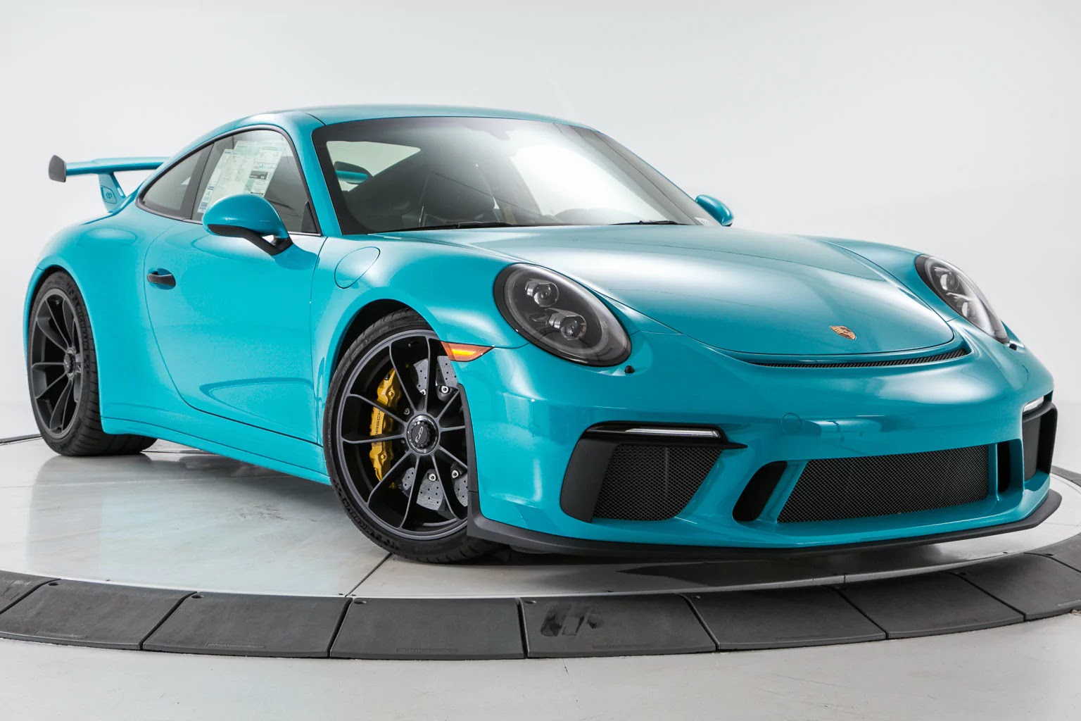 Find Your Dream Car: PTS Riviera Blue Porsche 911 S/T Find Your Dream Car: PTS Riviera Blue Porsche 911 S/T