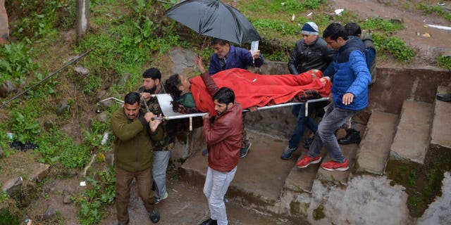 Five Indian Soldiers Killed In India-Pakistan Border Clash; Ceasefire Holds Five Indian Soldiers Killed In India-Pakistan Border Clash; Ceasefire Holds