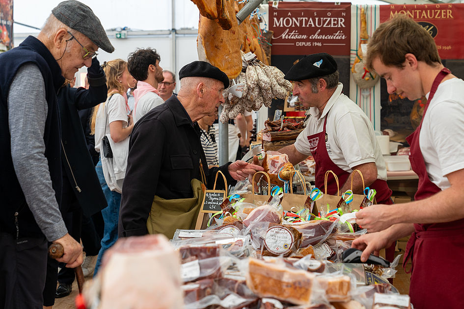 Foire Au Jambon Bayonne 2025:  Le Maire S'interroge Sur Le Déficit Et Les Coûts Exorbitants