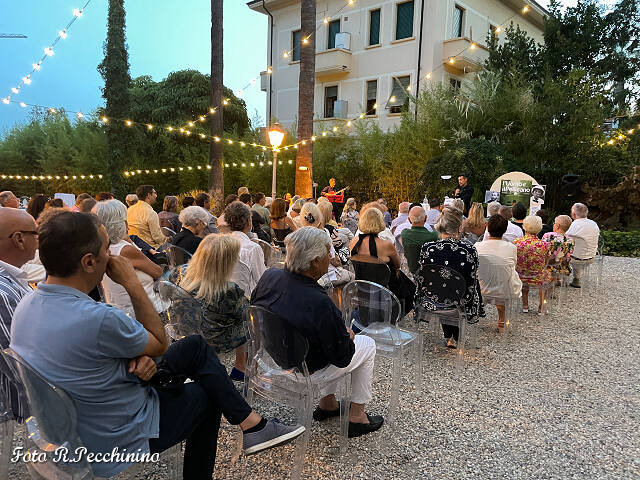 Fondazione L'Uomo E Il Pellicano: Evento Di Successo A Sanremo (Foto) Fondazione L'Uomo E Il Pellicano: Evento Di Successo A Sanremo (Foto)