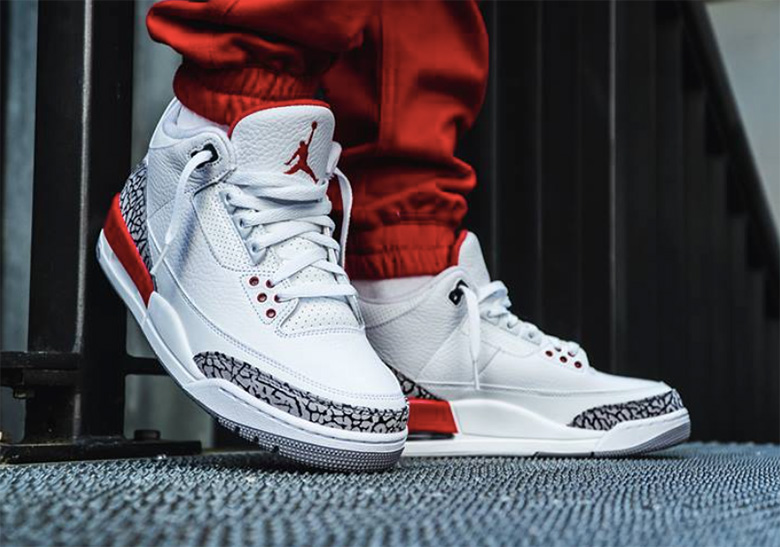 Foot Locker Sneaker Sale: Nike Air, Dunks, Jordans - 40% Off Foot Locker Sneaker Sale: Nike Air, Dunks, Jordans - 40% Off