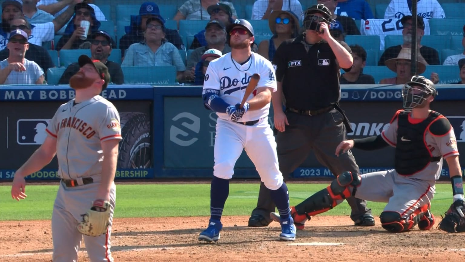 Former NFL QB Steals Fly Ball From Max Muncy In Japan Former NFL QB Steals Fly Ball From Max Muncy In Japan