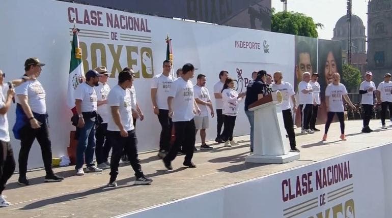 FOTOS: La Clase Nacional De Boxeo En El Zócalo FOTOS: La Clase Nacional De Boxeo En El Zócalo