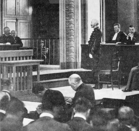 French Lawmakers Push For Dreyfus Promotion: A Century After The Scandal French Lawmakers Push For Dreyfus Promotion: A Century After The Scandal