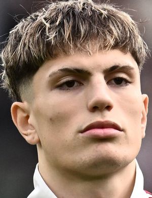 Garnacho's Future: Transfer Advice For The Young Star