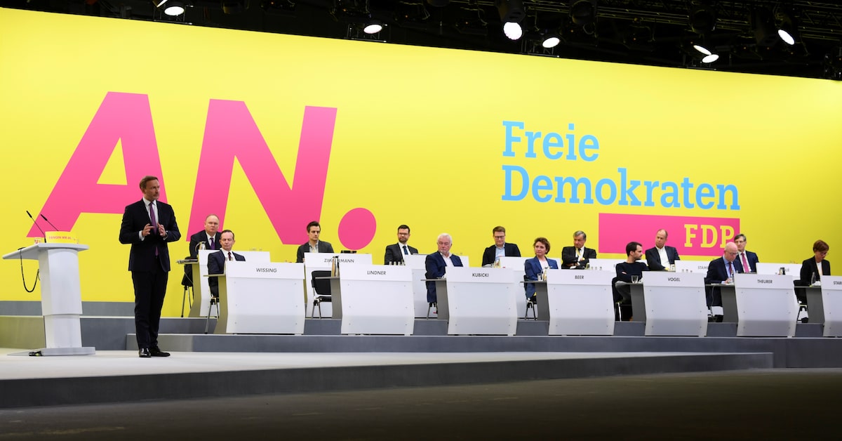 Germany's SPD Races Against Time To Secure Coalition Agreement Germany's SPD Races Against Time To Secure Coalition Agreement