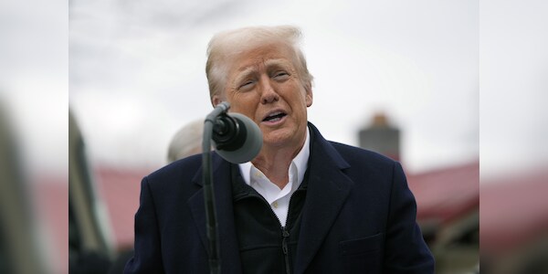 Gold Price Surge: Trump's EU Threats Fuel Trade War Fears Gold Price Surge: Trump's EU Threats Fuel Trade War Fears