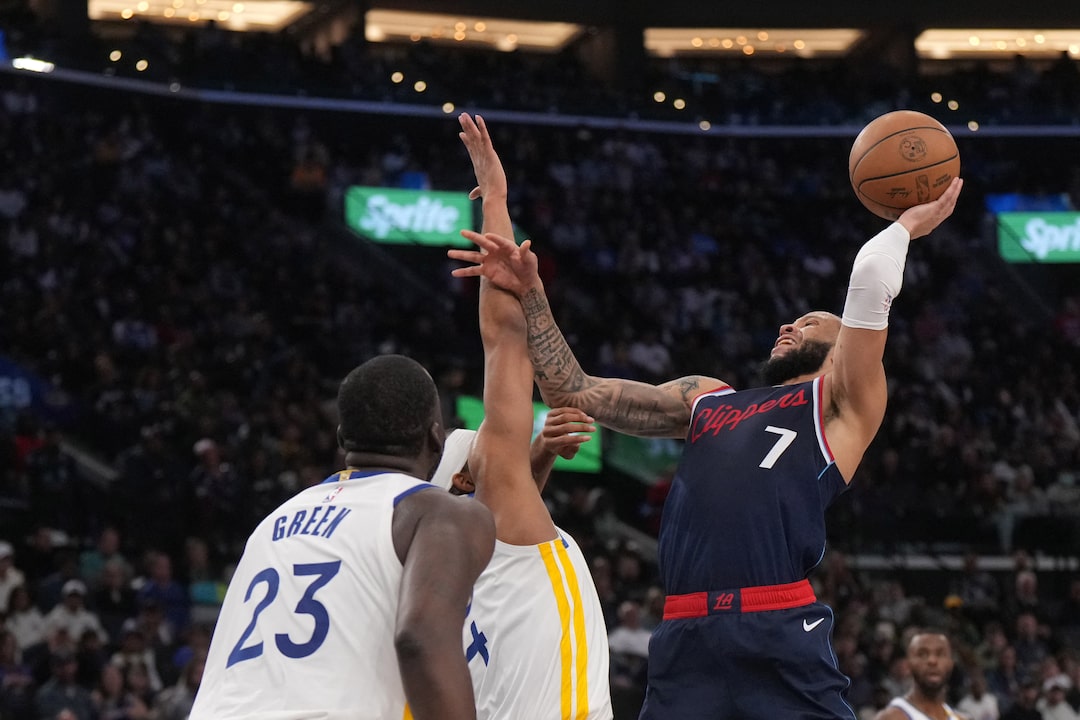 Harden's 39-Point Performance Leads Clippers Past Warriors To Playoffs Harden's 39-Point Performance Leads Clippers Past Warriors To Playoffs