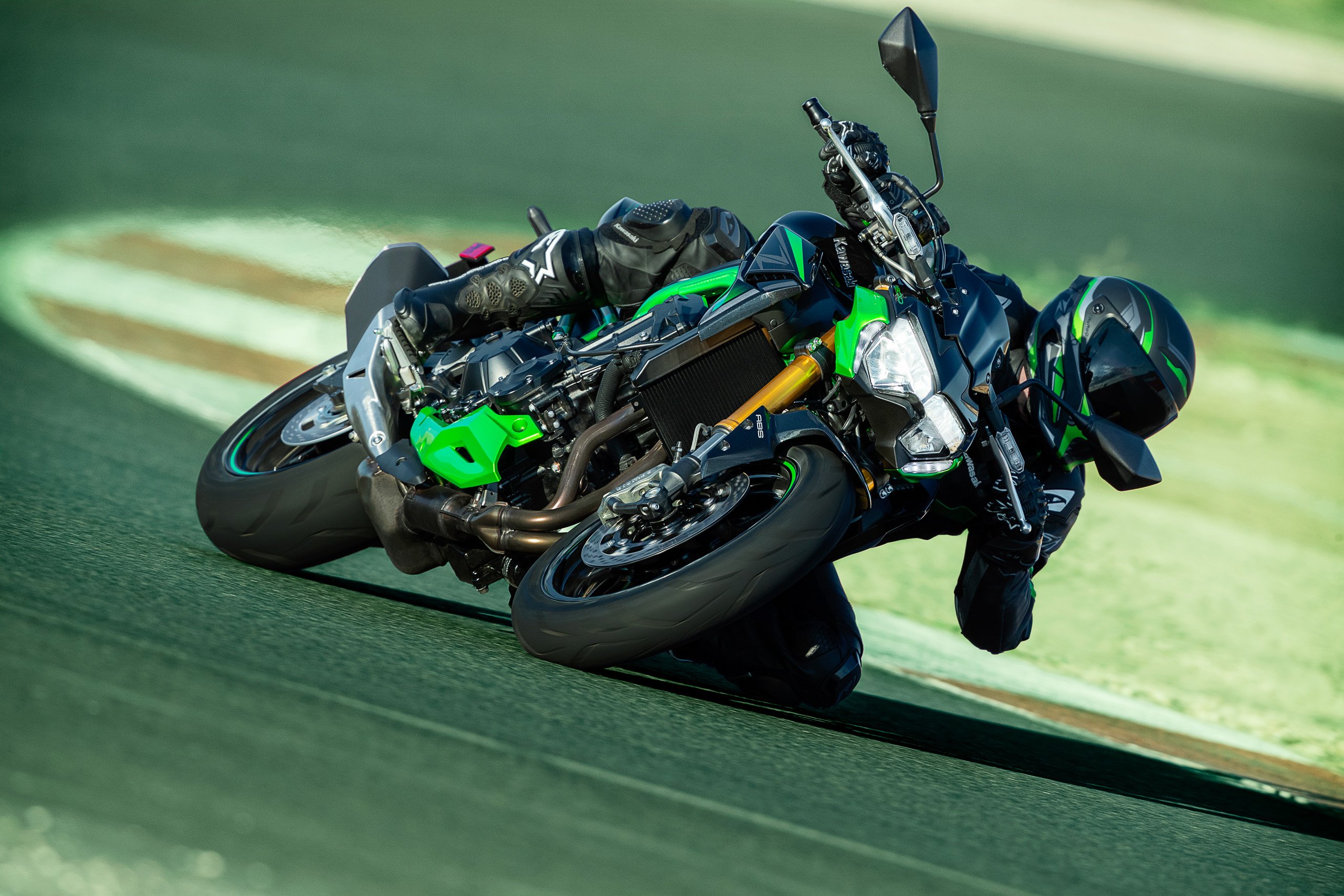Harga Terbaru Kawasaki Z900 Dan Z900 SE Di Indonesia: Bawah Rp 200 Juta? Harga Terbaru Kawasaki Z900 Dan Z900 SE Di Indonesia: Bawah Rp 200 Juta?