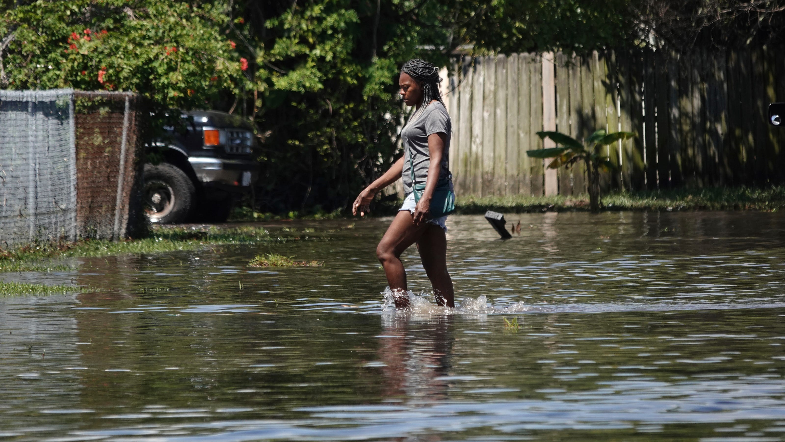 Heavy Rainfall Prompts Flash Flood Warning In South Florida Heavy Rainfall Prompts Flash Flood Warning In South Florida