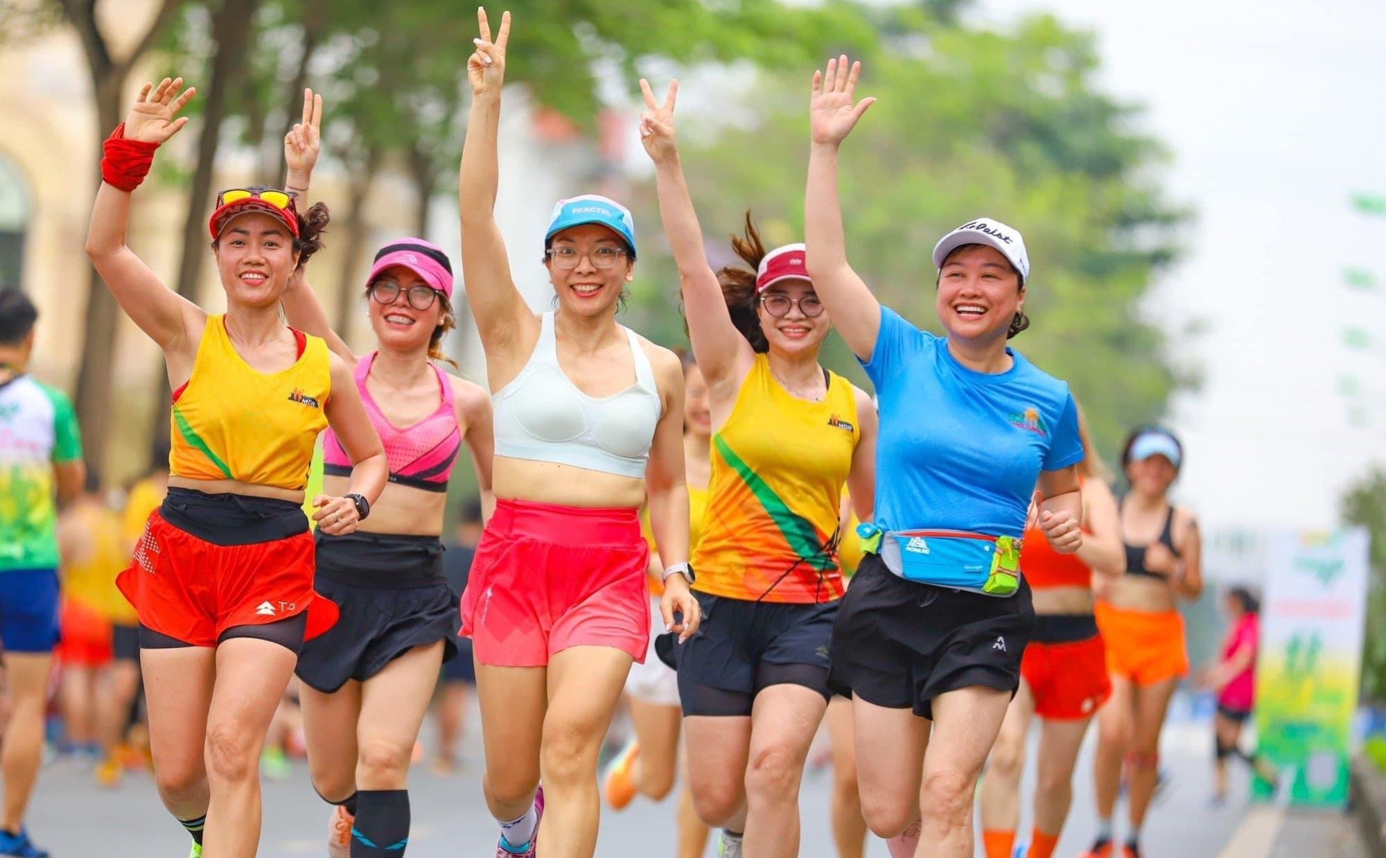 Hơn 200 Người Chạy Bộ Kết Nối Đắk Lắk Và Phú Yên: Một Chặng Đường Hơn 200km Hơn 200 Người Chạy Bộ Kết Nối Đắk Lắk Và Phú Yên: Một Chặng Đường Hơn 200km