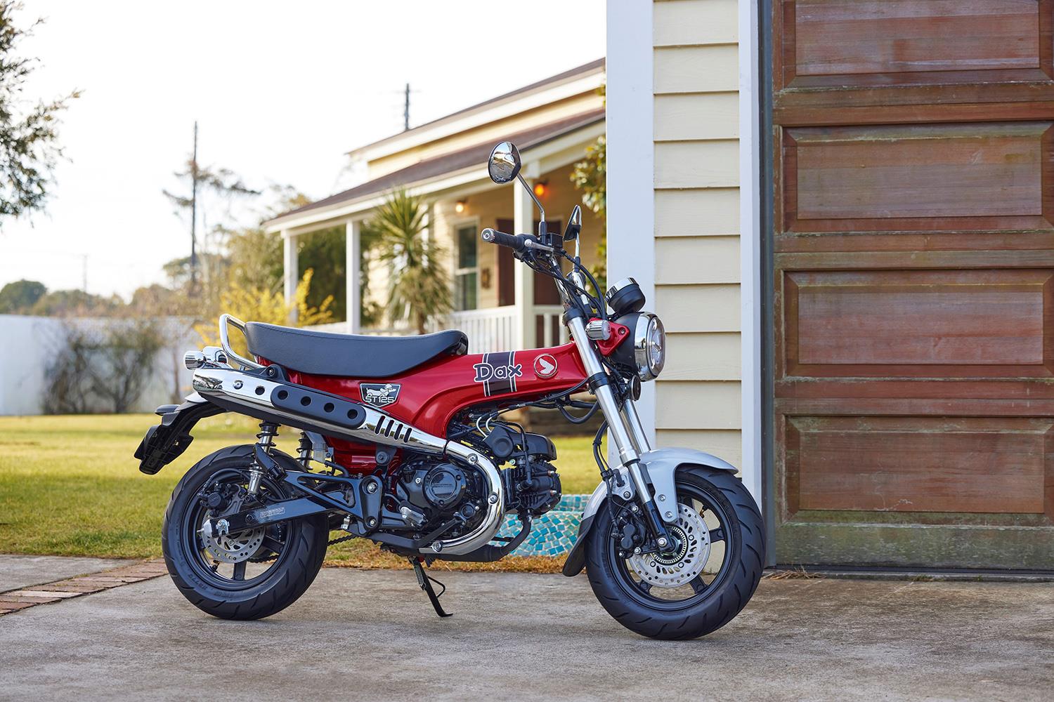 Honda ST125 Dax Vs Kawasaki W175: Uji Performa Dan Gaya Honda ST125 Dax Vs Kawasaki W175: Uji Performa Dan Gaya