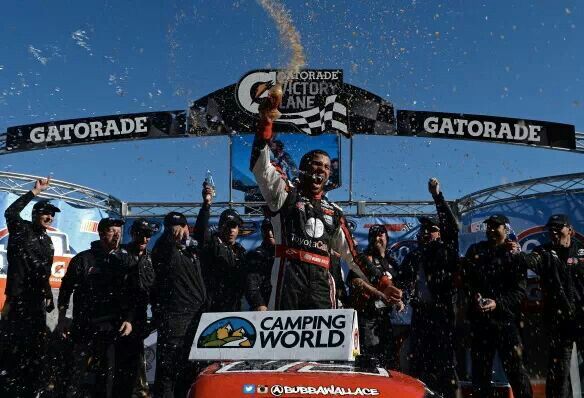 How Bubba Wallace Lost Second Place In The Martinsville Final Lap How Bubba Wallace Lost Second Place In The Martinsville Final Lap