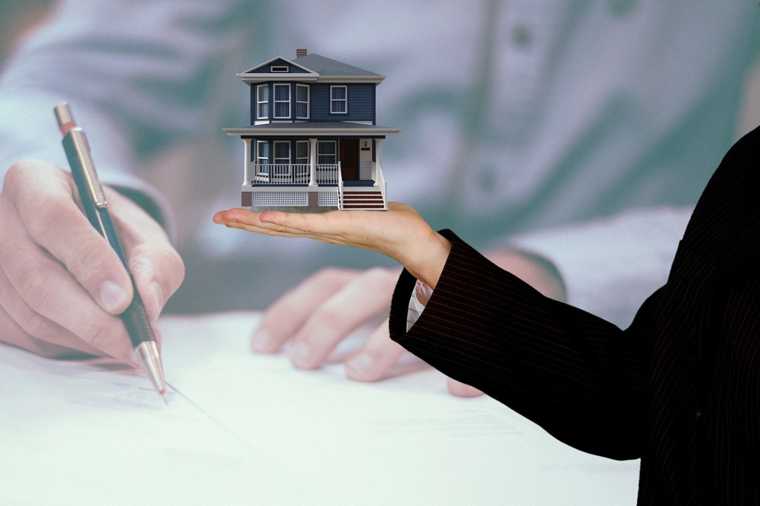 How Luxury Real Estate Offers Stability Amidst Market Volatility For High-Net-Worth Individuals How Luxury Real Estate Offers Stability Amidst Market Volatility For High-Net-Worth Individuals