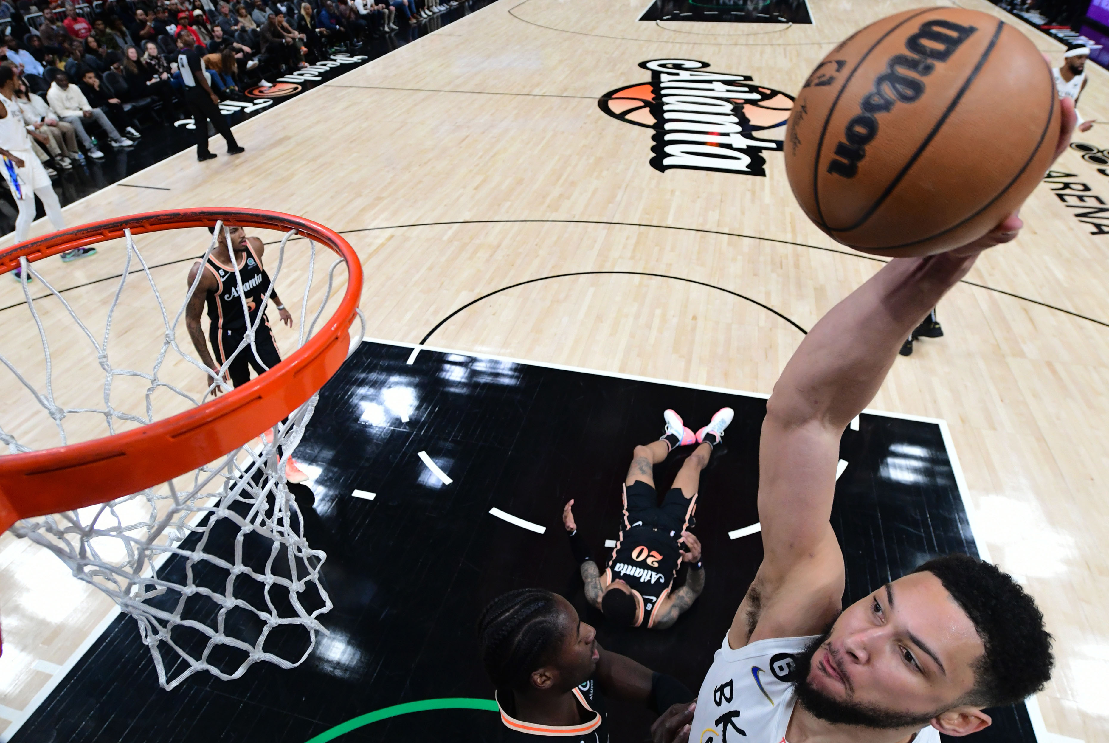 Hunter's 32-Point Performance Fuels Cavaliers' 10th Consecutive Victory Hunter's 32-Point Performance Fuels Cavaliers' 10th Consecutive Victory