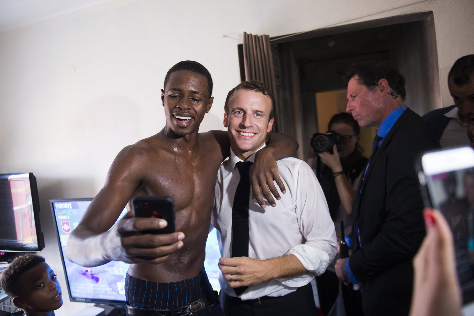 Influence De Macron Sur Le Conclave Papal : Analyse Des Rumeurs Romaines Influence De Macron Sur Le Conclave Papal : Analyse Des Rumeurs Romaines