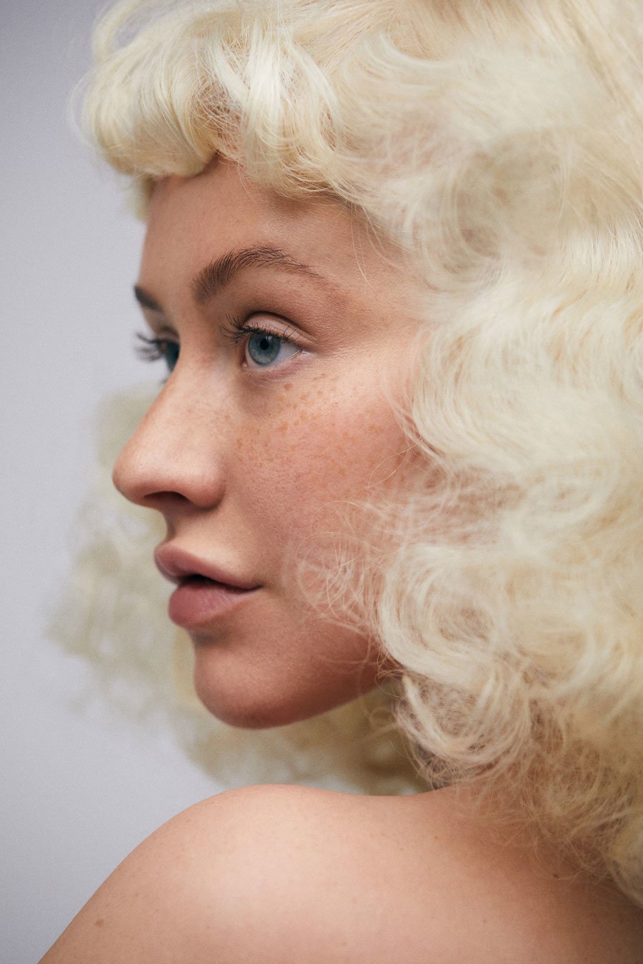 Is This Christina Aguilera? Fans Question Authenticity Of New Photoshoot Images Is This Christina Aguilera? Fans Question Authenticity Of New Photoshoot Images