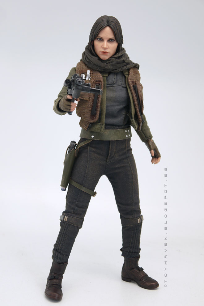 Japan-Exclusive Hot Toys 1/6th Scale Galen Erso Figure From Rogue One Japan-Exclusive Hot Toys 1/6th Scale Galen Erso Figure From Rogue One