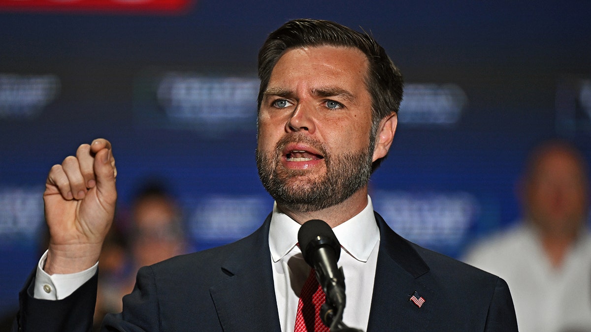 JD Vance's Ukraine Policy: A Counterpoint To Biden's Approach JD Vance's Ukraine Policy: A Counterpoint To Biden's Approach