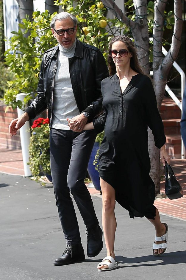 Jeff Goldblum's Wife Emilie Livingston: Age, Kids, And Their Life Together Jeff Goldblum's Wife Emilie Livingston: Age, Kids, And Their Life Together
