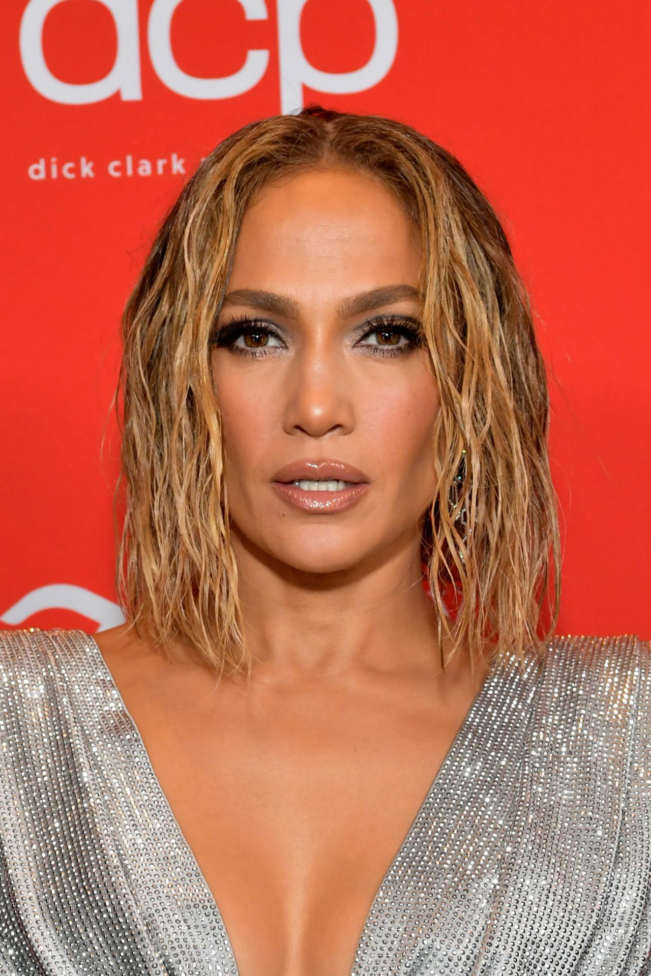Jennifer Lopez Confirmed As 2025 American Music Awards Host? Jennifer Lopez Confirmed As 2025 American Music Awards Host?