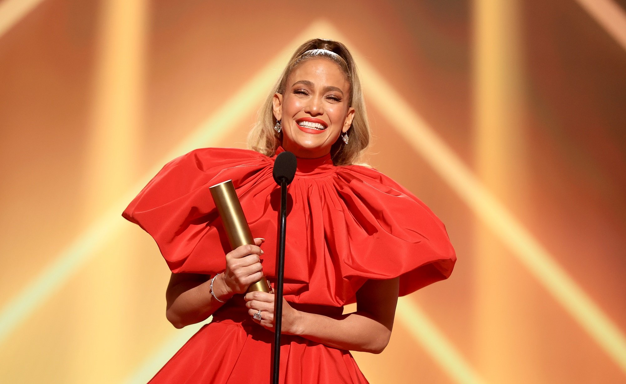 Jennifer Lopez Excited To See THIS Legendary Performer Jennifer Lopez Excited To See THIS Legendary Performer