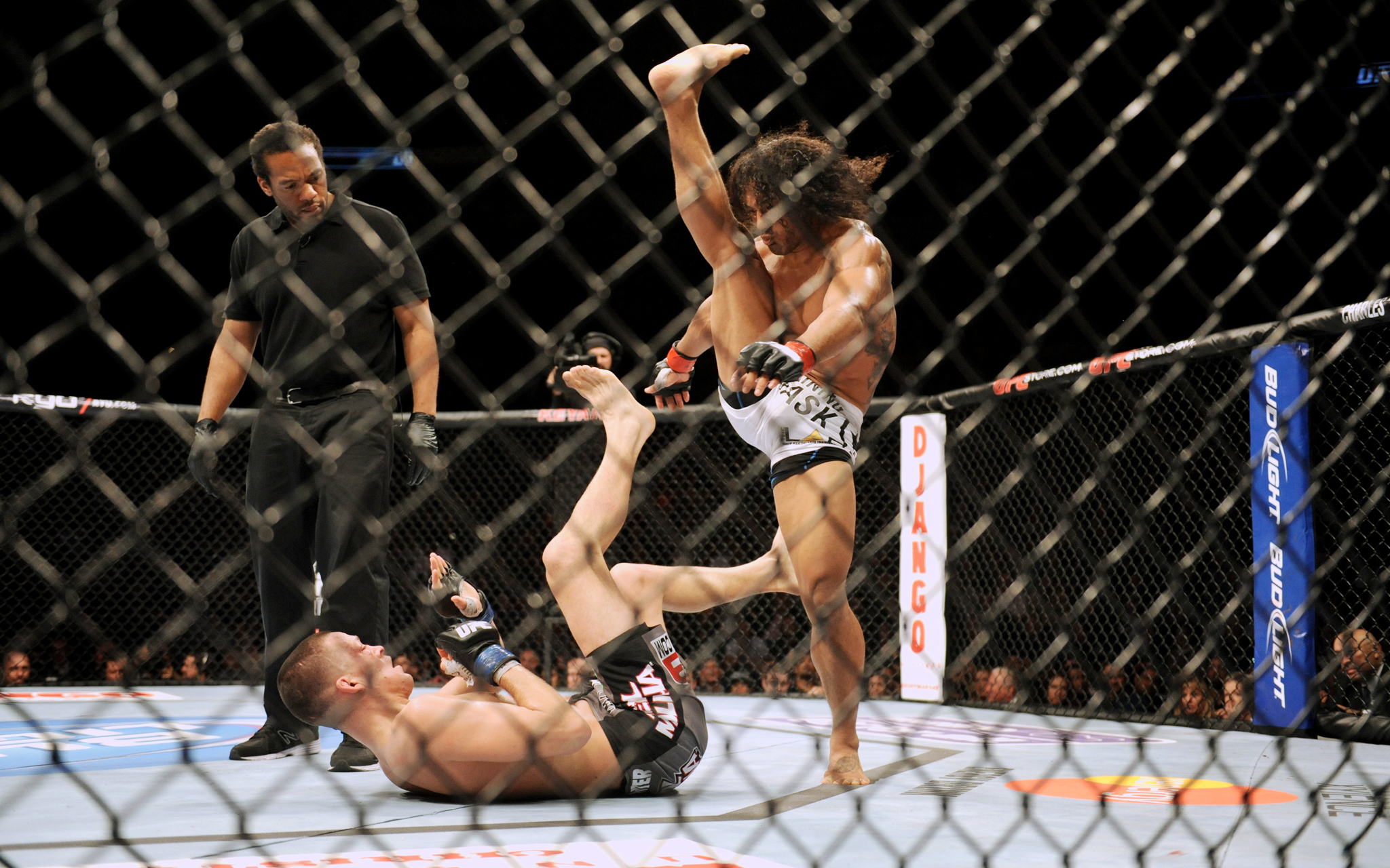 Jon Jones Vs Nate Diaz: UFC Legend Chooses Diaz Over Aspinall Jon Jones Vs Nate Diaz: UFC Legend Chooses Diaz Over Aspinall