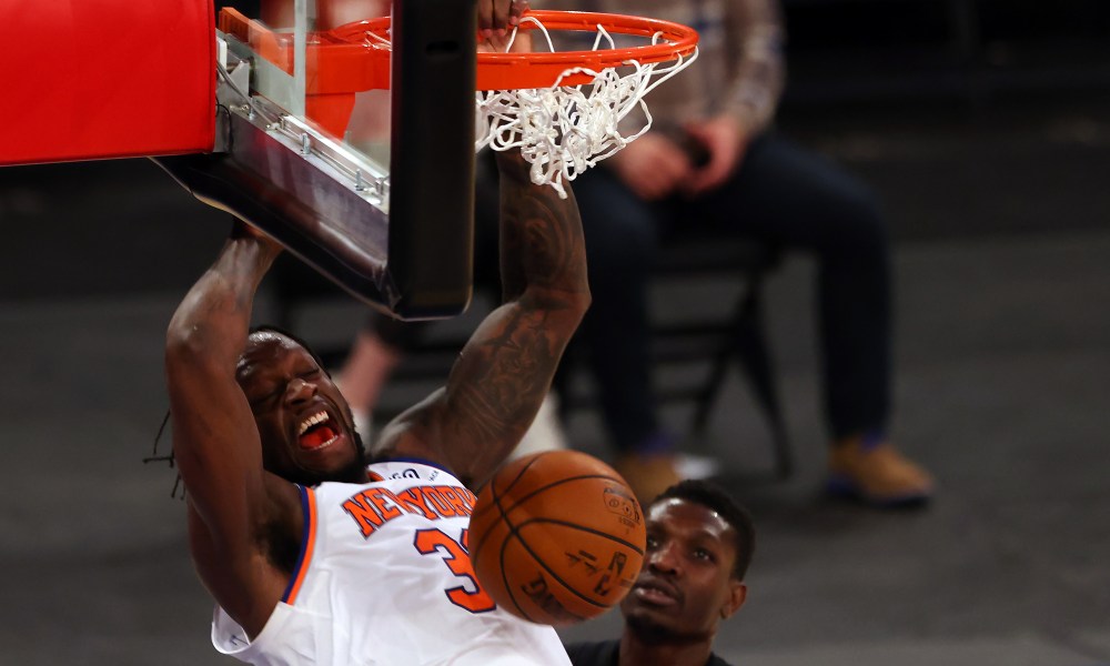 Knicks' Brunson Leaves Game Vs. Lakers After Overtime Ankle Injury Knicks' Brunson Leaves Game Vs. Lakers After Overtime Ankle Injury