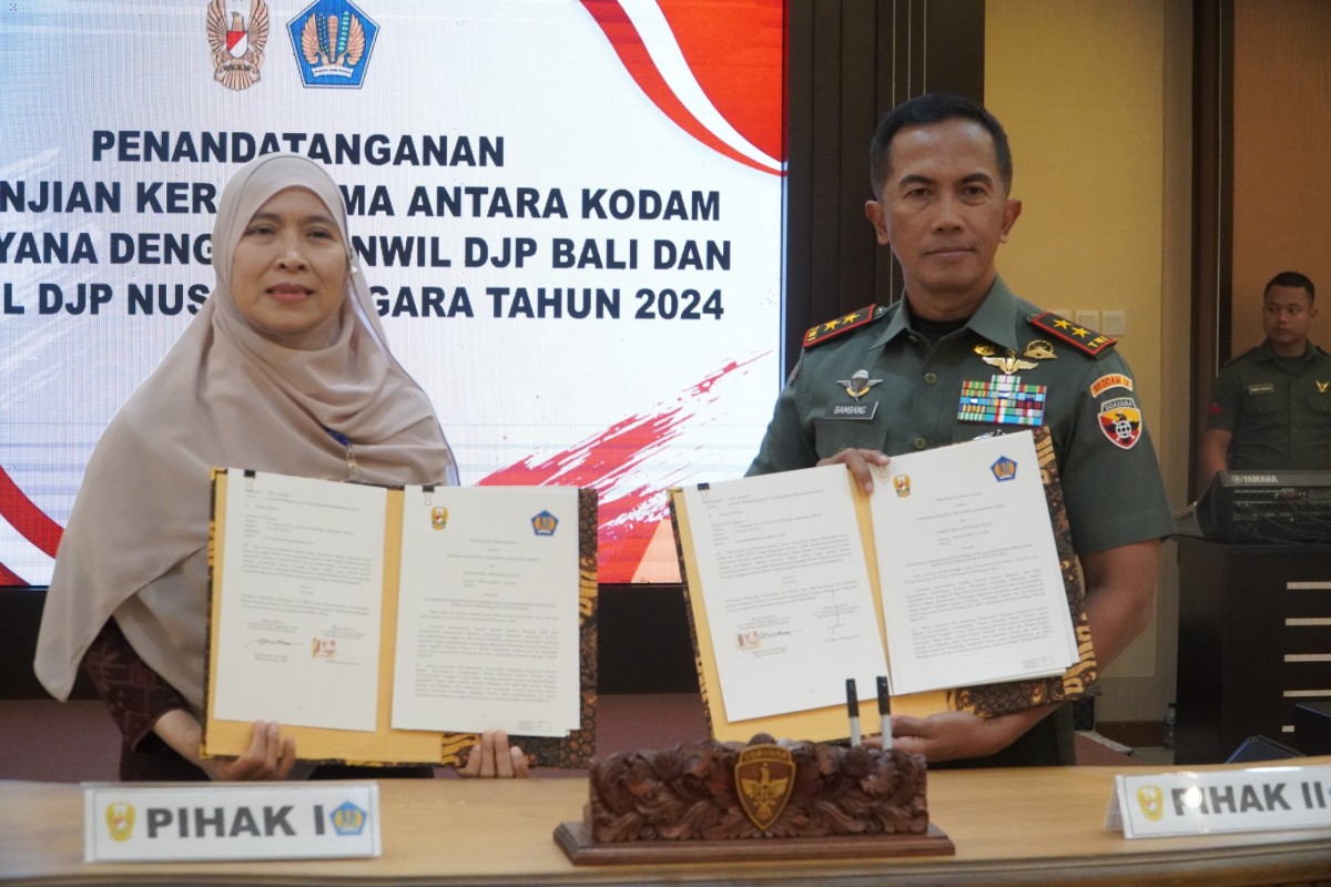 Kodam Udayana Dan Gerakan Bali Bersih Sampah: Sinergi Menuju Pulau Bali Yang Hijau Kodam Udayana Dan Gerakan Bali Bersih Sampah: Sinergi Menuju Pulau Bali Yang Hijau