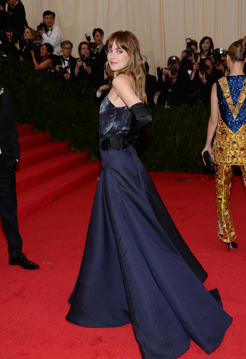 Kraujingos Plintos Nuotraukos: Dakota Johnson Ir Skandalas Kraujingos Plintos Nuotraukos: Dakota Johnson Ir Skandalas