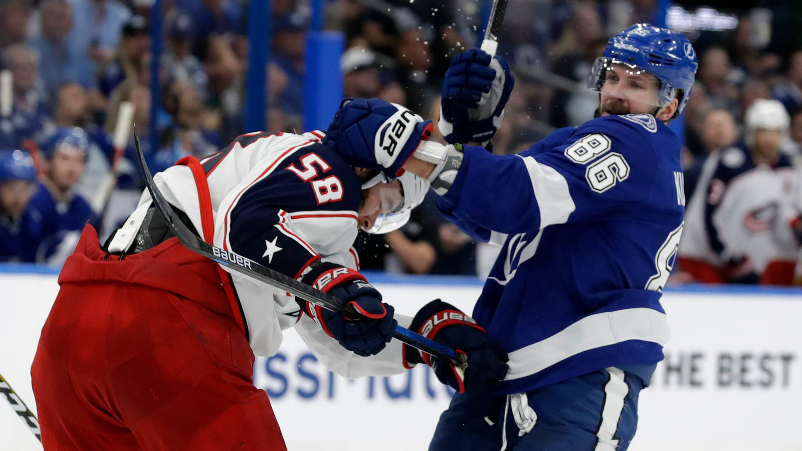 Kucherov Powers Lightning To 4-1 Win Against Oilers' Draisaitl Kucherov Powers Lightning To 4-1 Win Against Oilers' Draisaitl