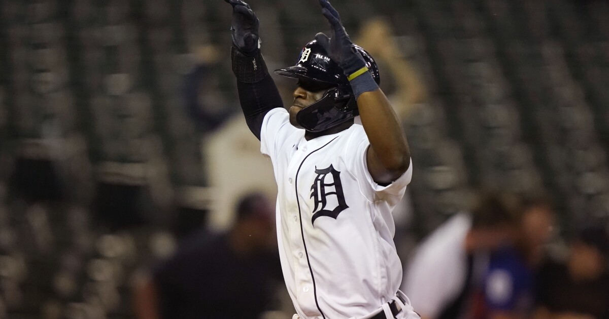 Kyren Pari's Late Homer Powers Angels To Rain-Soaked Victory Over White Sox Kyren Pari's Late Homer Powers Angels To Rain-Soaked Victory Over White Sox