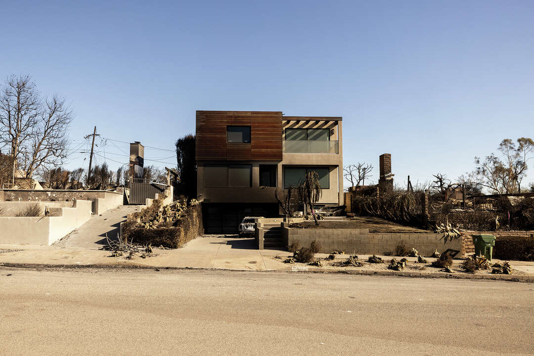 LA Fires: Price Gouging Allegations Surface Amidst Housing Crisis LA Fires: Price Gouging Allegations Surface Amidst Housing Crisis