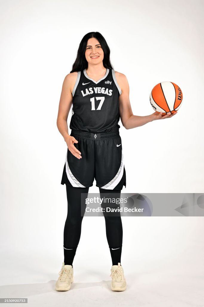 Las Vegas Aces Star Megan Gustafson Faces Extended Absence Due To Leg Problem Las Vegas Aces Star Megan Gustafson Faces Extended Absence Due To Leg Problem