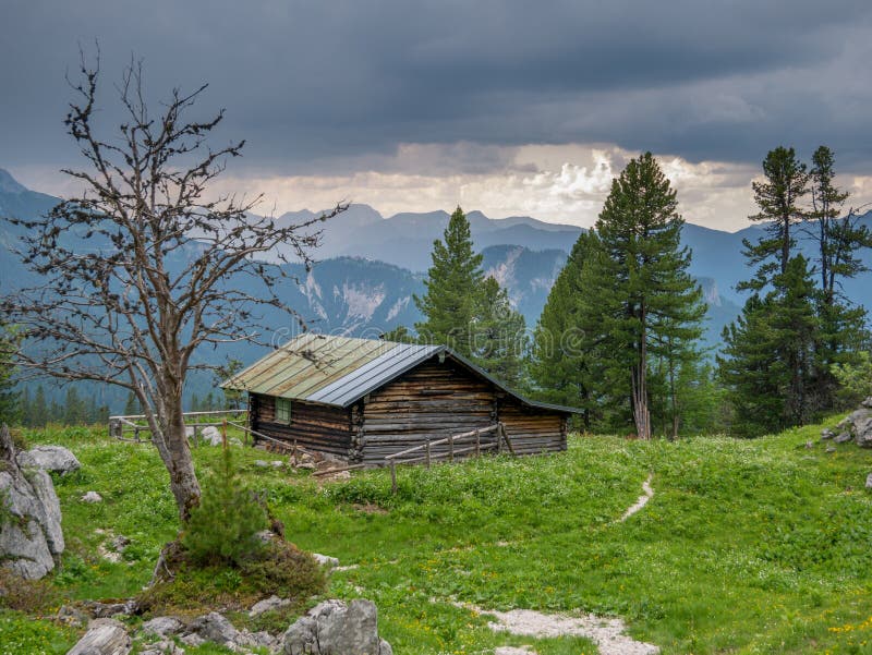 Late Snowfall Hits Southern French Alps: Impacts Of Stormy Weather Late Snowfall Hits Southern French Alps: Impacts Of Stormy Weather