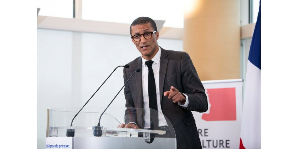 Le PS En Flammes : Faure Contre Bouamrane, Un Début De Campagne Houleux Le PS En Flammes : Faure Contre Bouamrane, Un Début De Campagne Houleux