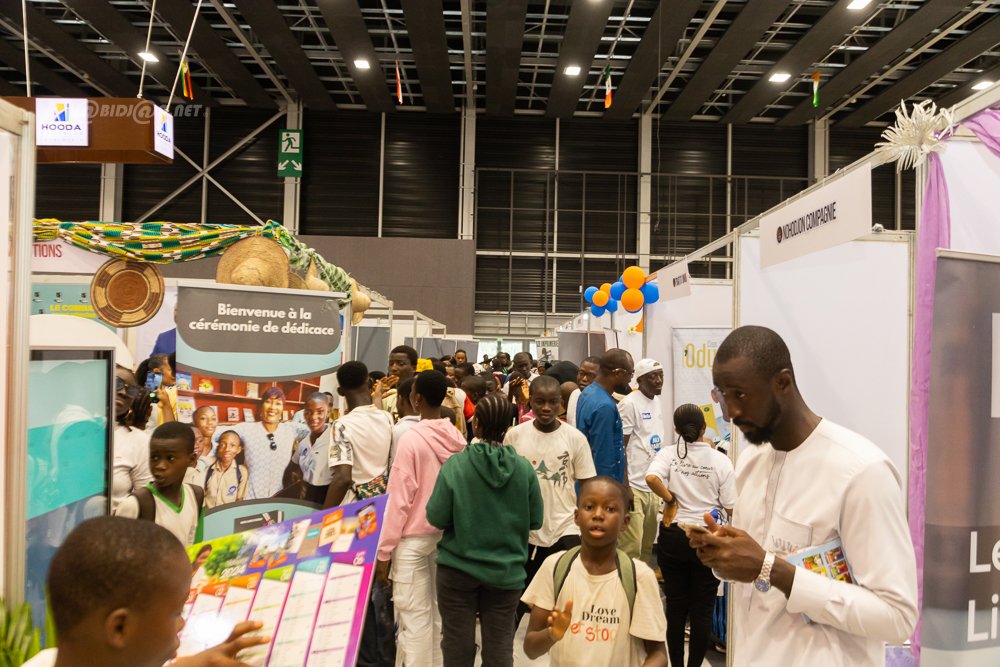 Le Salon International Du Livre D'Abidjan Ouvre Ses Portes Pour Sa 15ème Édition Le Salon International Du Livre D'Abidjan Ouvre Ses Portes Pour Sa 15ème Édition